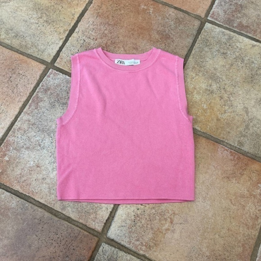 Zara cropped muscle top knit vest